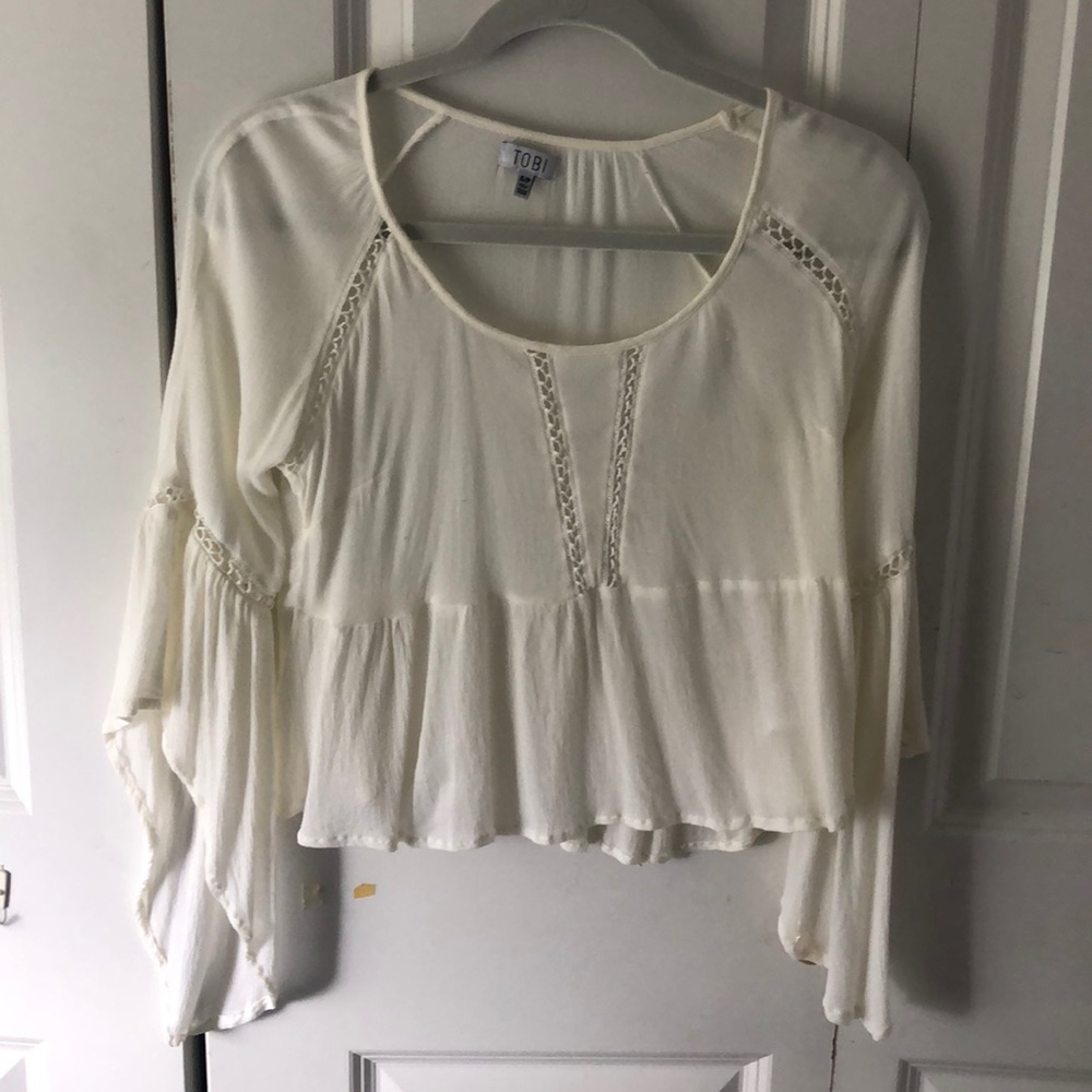 Cropped cream long sleeve top